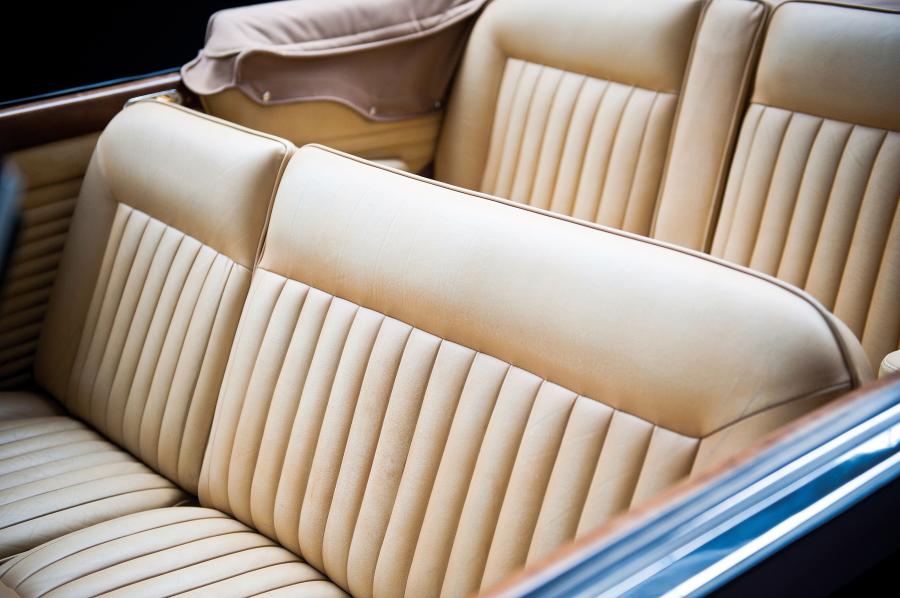 Интерьер Alfa Romeo 6C 2500 Sport Cabriolet 1948 года  (фото 19 из 31)